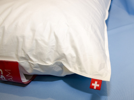  Пуховая подушка Swiss Dream Soft Basic 80, 3-х камерная фото в интернет-магазине Герд Биллербек