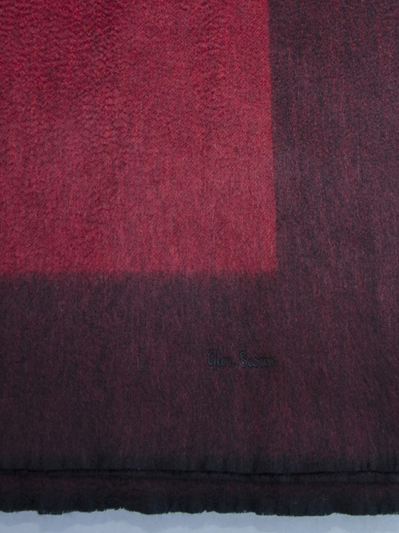 Плед Glen Saxon Border 120 A5 Black carmine 150x200